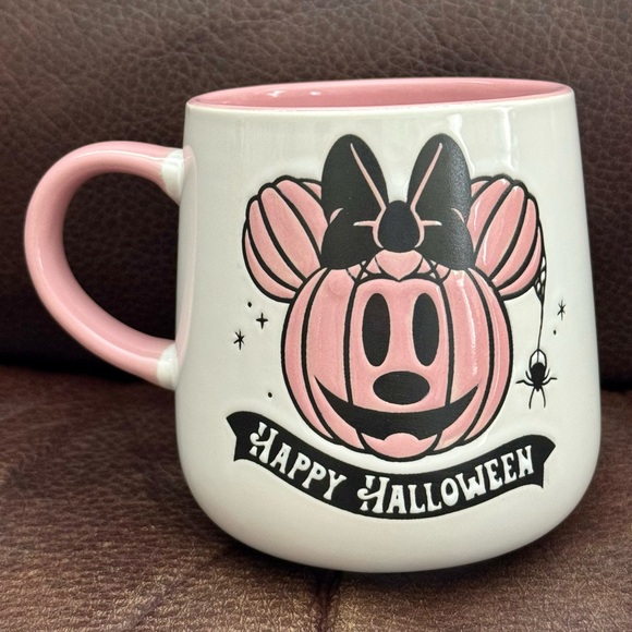 Disney Happy Halloween Minnie Mouse Jack O’Lantern with Spider Mug - Picture 8 of 10